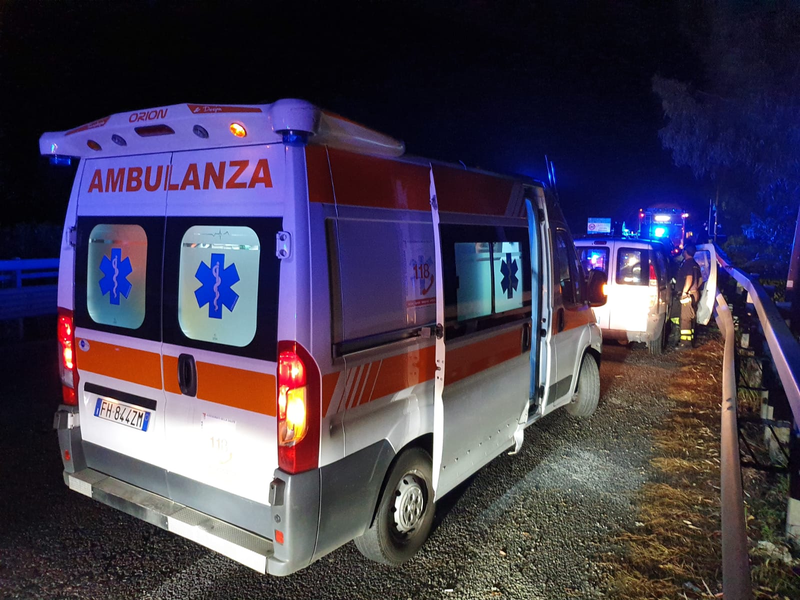 tragedia-in-calabria:-uomo-centrato-in-pieno-da-un'auto,-muore-poco-dopo-in-ospedale