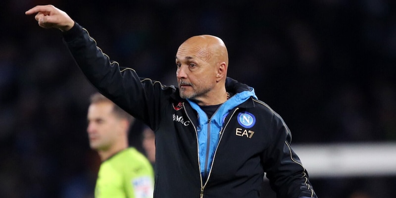 spalletti-e-l'aneddoto-sulla-chat-whatsapp-del-napoli.-poi-racconta-degli-auguri-a-kvaratskhelia